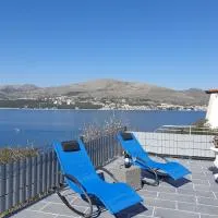Villa Sandrina, hotel i Okrug Donji