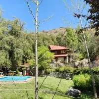 Casa de Montaña inmersa en Bosque Nativo, hotel v destinaci San José de Maipo