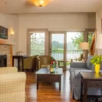 The Cottages on Salt Spring Island، فندق في Ganges
