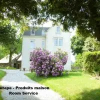 Château Bily B&B Hôtel, hotel in La Chèze