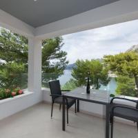 Studio Apartment in Brela with Sea View, Terrace, Air Conditioning, Wi-Fi (3524-4), hotel in Brela