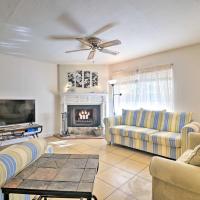 Pet-Friendly Brooksville Cottage with Fire Pit!, hotel in Brooksville