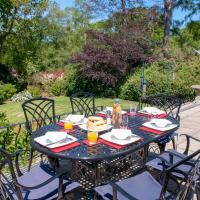 Birchcroft - now open to book, hotel in Ferndown