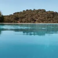 Casas de Campo do Castro da Cola, hotell i Marchicão