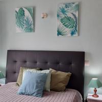 OCEANUS ROOM With private kitchen, bathroom and terrace 300m from the beach, hotel a Sagres