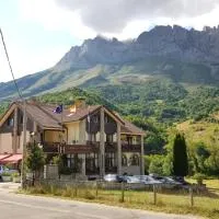 Hotel Cumbres de Valdeón, ξενοδοχείο σε Posada de Valdeon