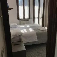 Camera con bagno Mirjana, hotel sa Cislago