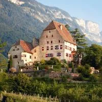 Schloss Englar, hotelli kohteessa Appiano sulla Strada del Vino