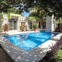 La Casa de las Lunas – hotel w mieście Chichén Itzá