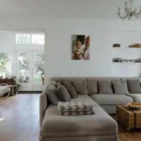 Dune and Beach Villa with very large and beautiful Garden, hotel Schoorlban