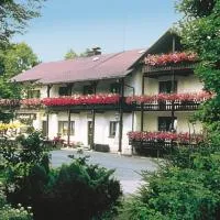 Landhaus-Pension Zum Waffenschmied，布蘭德的飯店