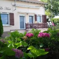 La-Haut, gite-maison de vacances, Hotel in Poinson-lès-Fays