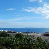 Villas Madalena Chalets vista mar cWiFi、サンタ・クルーズにあるマデイラ空港 - FNCの周辺ホテル
