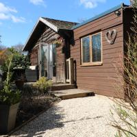 Woodmancote Lodge, hotel in Linchmere