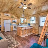 Cozy Retreat on Lake with Dock, Deck and Views!, hotel in Cub Run
