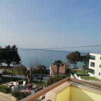 Apartments Petrica, hotel u gradu Malinska