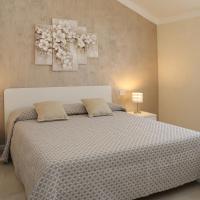 Flower Apartments, hotel in Old Town, Bardolino