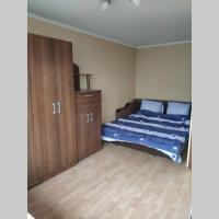 Small apartment for 2, hotel near Igor Sikorsky Kyiv International Airport - IEV, Kyiv