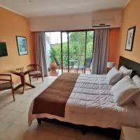 Nuevo Hotel Plaza, hotel u gradu Minas