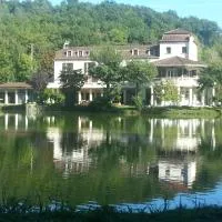 Hôtel Etang des Reynats โรงแรมในChancelade