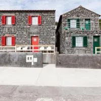 Alojamentos Pontas Negras، فندق في Pontas Negras