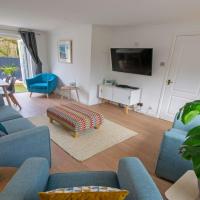 Oceanside Croyde, Scandi inspired cottage close to Croyde Beach - Sleeps 6