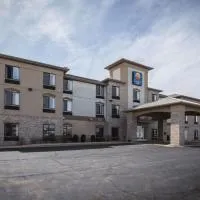 Comfort Inn Crystal Lake - Algonquin, отель в городе Кристал-Лейк