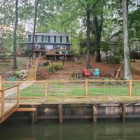 Waterfront House on Toledo Bend with Private Dock!, hotel in Alliance