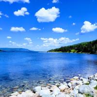 St Ann's Motel & Cottage: Baddeck şehrinde bir otel