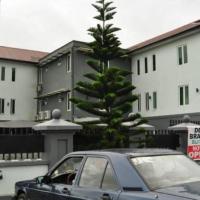 Room in Lodge - De Brass Suites Hotel, hotel en Yenagoa