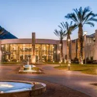 Magdala Hotel، فندق في ميغدال