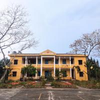 Nhà Khách Quân Nhân, hotel in Lang Co