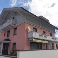 Haus Elena, hotel en Lainach