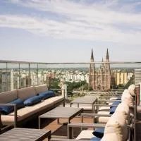 Grand Brizo La Plata, ξενοδοχείο σε La Plata