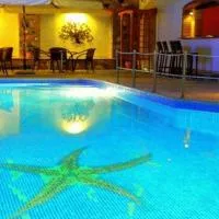 Nefeli Hotel: Karlovasi şehrinde bir otel