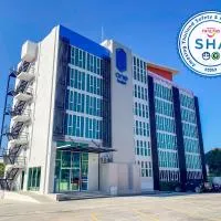 วัน บัดเจท เชียงราย สนามบิน One Budget Hotel Chiangrai Airport، فندق في شيانج راي