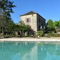 Ecuries de Saint Maurice- Maison d'hôtes de Gondou, hotel di Lacapelle-Marival