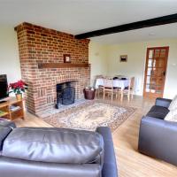 Holiday Home Walnut, hotel in Selstead