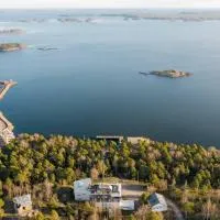 Vanha-Merivartioasema, hotel en Kotka