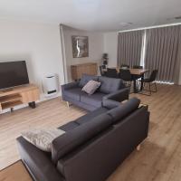 Mildura Holiday Homes - 15th Street, hotel near Mildura Airport - MQL, Mildura