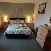 The Broads B&B with Private Shower room and WC, hotel in Potter Heigham