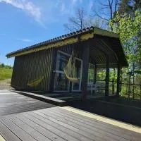 VIP Yellow dream house Sodyba Geras geltona žalia raudona violetinė, hotel a Anykščiai