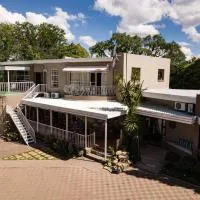Woodpecker Guesthouse, готель у місті Фіксбург