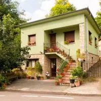 Casa Rural Les Cabañes - Naturaleza, Chimenea y Relax en Asturias, hotel a Carbajal