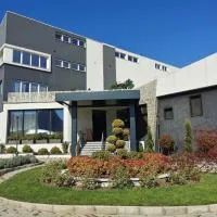 Guest rooms Denicija، فندق في إسكوبية