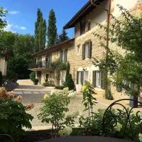 Lent에 위치한 호텔 Chambres d'Hôtes avec piscine à 10 min de Bourg en Bresse - Ain - LE MOULIN DE LONGCHAMP