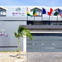 Silver Moon Hotel, hotel em Abidjan