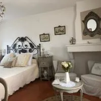 Maison de village en Provence, hotel en Baudinard
