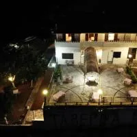 Rizos Veranda - Rooms, hotel em Isómata