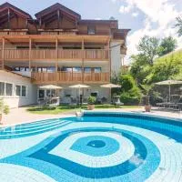 Wanderhotel Teiserhof, hotel v mestu Funes
